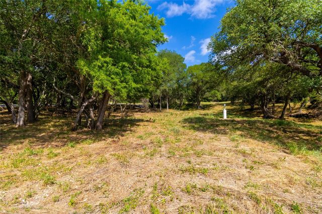 420 Blanco River Ranch RD, San Marcos, TX 78666
