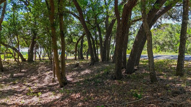 420 Blanco River Ranch RD, San Marcos, TX 78666