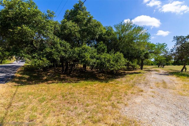 420 Blanco River Ranch RD, San Marcos, TX 78666