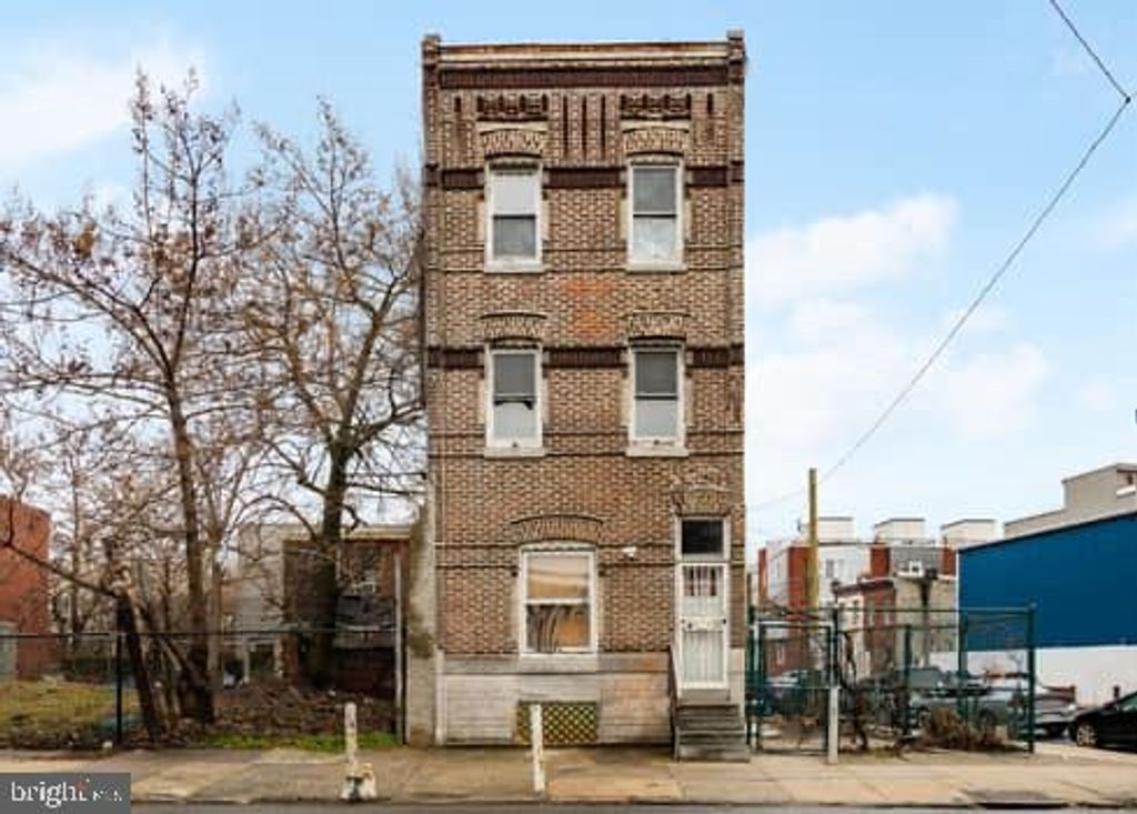 2831 FRANKFORD AVE, Philadelphia, PA 19134