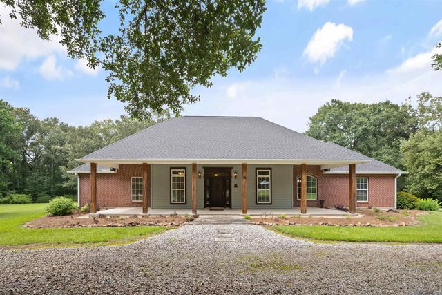 2907 La Hwy 966, St Francisville, LA 70775