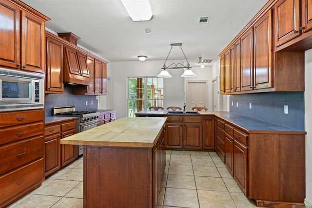 2907 La Hwy 966, St Francisville, LA 70775