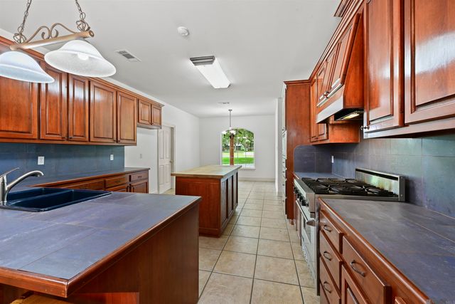 2907 La Hwy 966, St Francisville, LA 70775