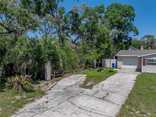 34477 POINSETTIA PLACE, Dade City, FL 33523