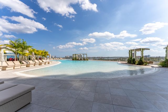 220 Lake Shore Drive 1011, Lake Park, FL 33403