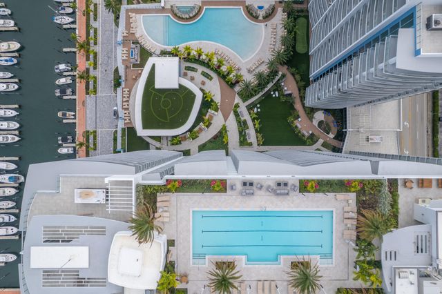 220 Lake Shore Drive 1011, Lake Park, FL 33403