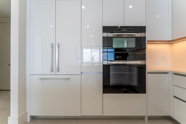 220 Lake Shore Drive 1011, Lake Park, FL 33403