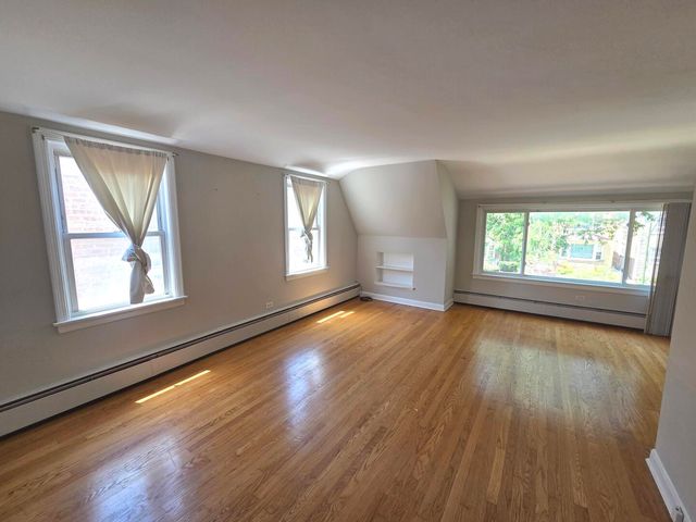 6159 N Meade Avenue, Chicago, IL 60646