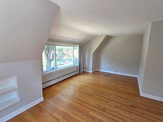 6159 N Meade Avenue, Chicago, IL 60646