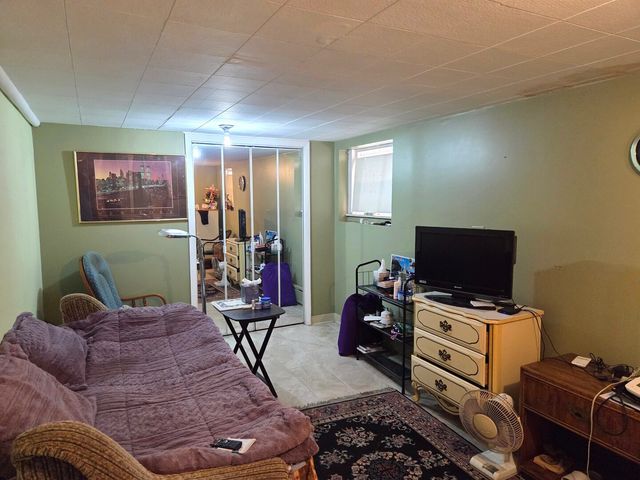 6159 N Meade Avenue, Chicago, IL 60646