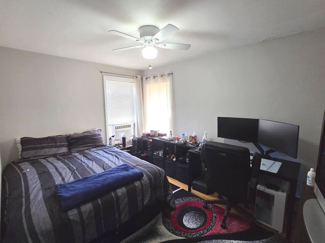 6159 N Meade Avenue, Chicago, IL 60646