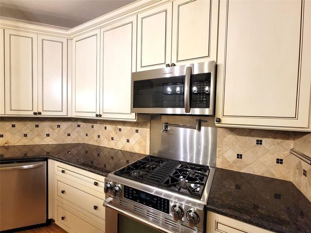 2214 Old South Drive, Richmond, TX 77406