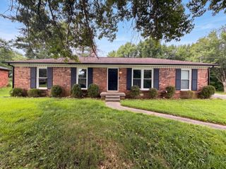 330 Harold Dr, Clarksville, TN 37040