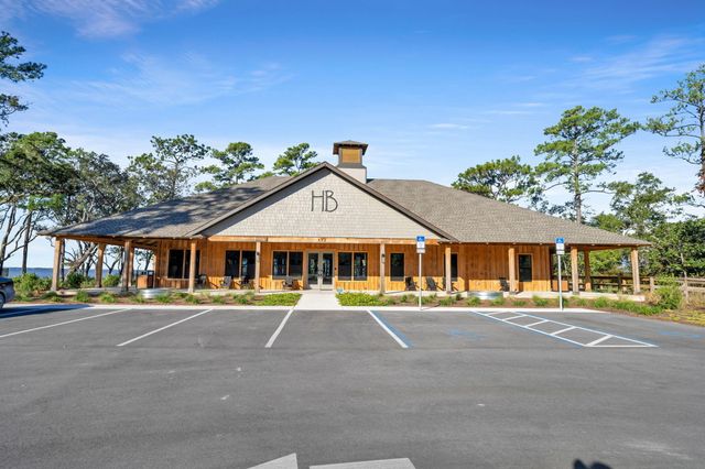 77 Constellation Avenue, Freeport, FL 32439