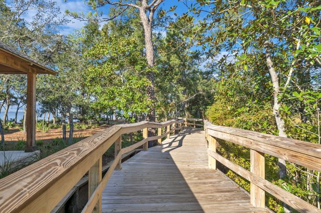 77 Constellation Avenue, Freeport, FL 32439