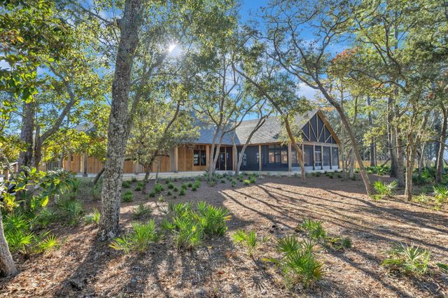 77 Constellation Avenue, Freeport, FL 32439