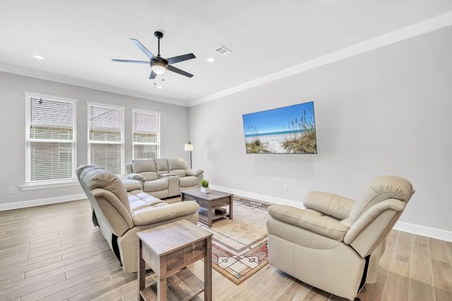 77 Constellation Avenue, Freeport, FL 32439