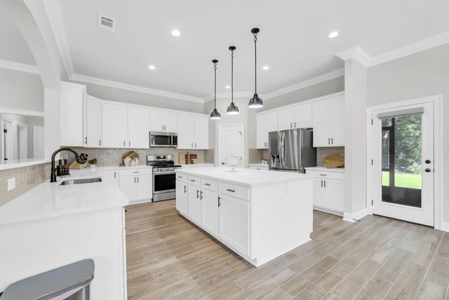 77 Constellation Avenue, Freeport, FL 32439