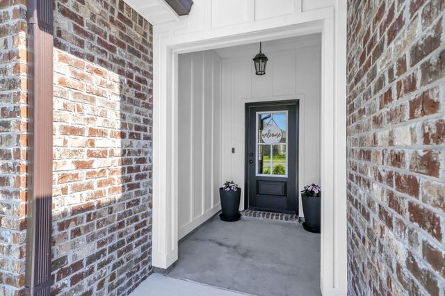 77 Constellation Avenue, Freeport, FL 32439