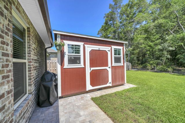 77 Constellation Avenue, Freeport, FL 32439