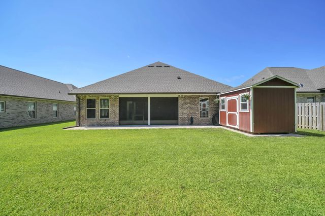 77 Constellation Avenue, Freeport, FL 32439