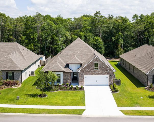 77 Constellation Avenue, Freeport, FL 32439