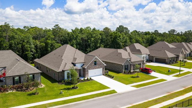 77 Constellation Avenue, Freeport, FL 32439