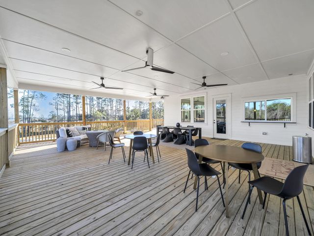 77 Constellation Avenue, Freeport, FL 32439
