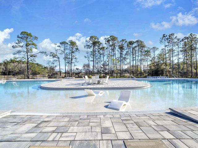 77 Constellation Avenue, Freeport, FL 32439