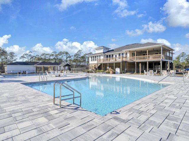 77 Constellation Avenue, Freeport, FL 32439