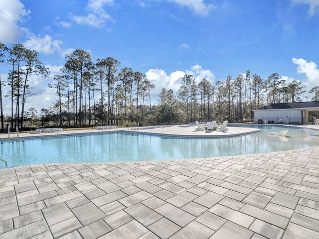 77 Constellation Avenue, Freeport, FL 32439