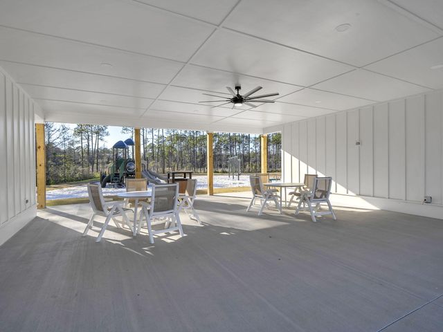 77 Constellation Avenue, Freeport, FL 32439