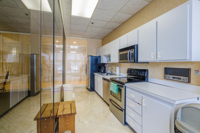 5440 N Ocean Drive 804, Singer Island, FL 33404