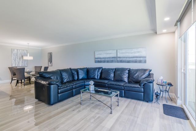 5440 N Ocean Drive 804, Singer Island, FL 33404