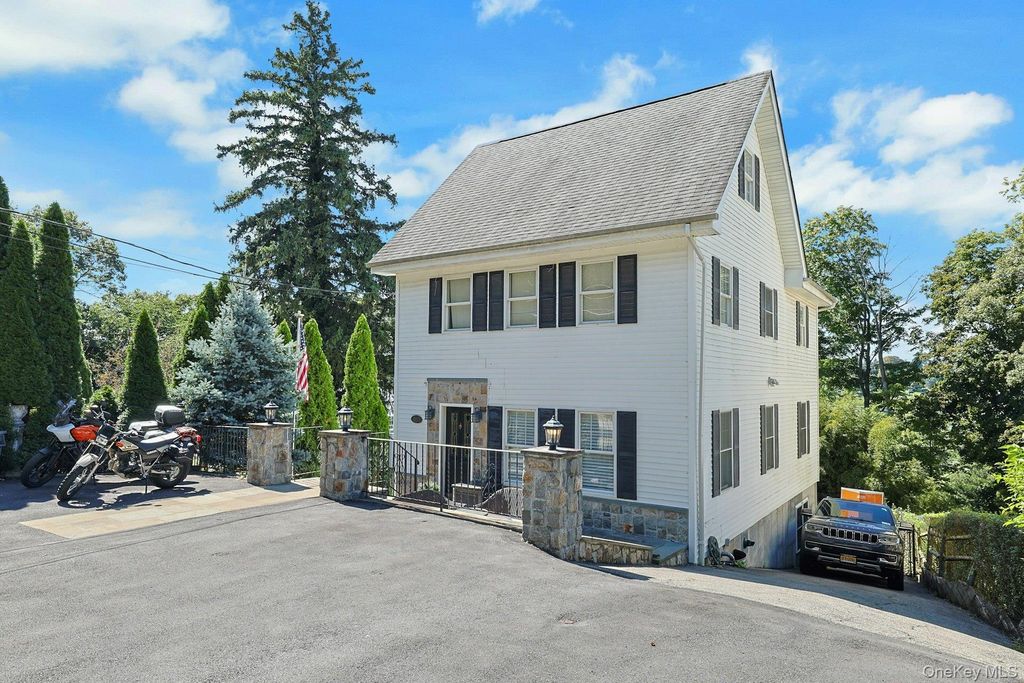 75 Franklin Avenue, Valhalla, NY 10595 — photo 2