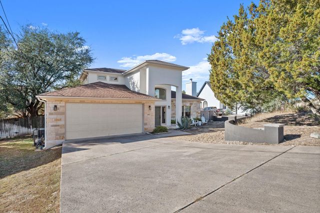 1030 Daviot DR, Spicewood, TX 78669