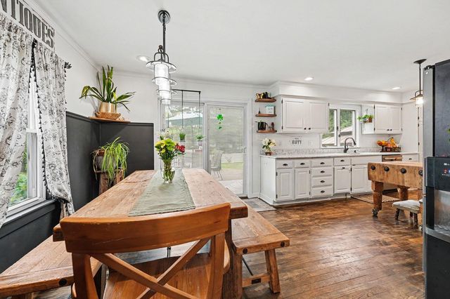 228 W Joliet Road, Valparaiso, IN 46385