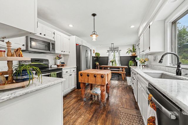 228 W Joliet Road, Valparaiso, IN 46385
