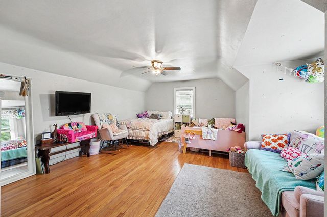 228 W Joliet Road, Valparaiso, IN 46385