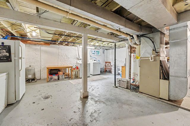228 W Joliet Road, Valparaiso, IN 46385