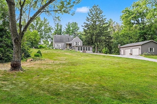 228 W Joliet Road, Valparaiso, IN 46385
