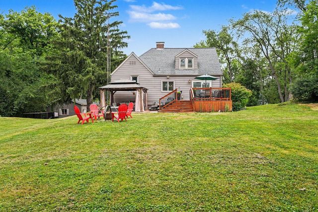 228 W Joliet Road, Valparaiso, IN 46385