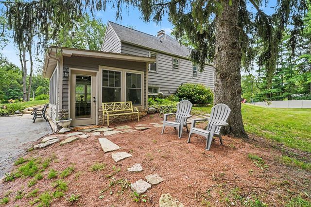 228 W Joliet Road, Valparaiso, IN 46385