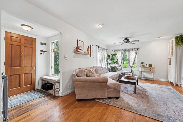 228 W Joliet Road, Valparaiso, IN 46385