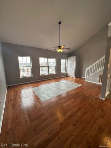 4240 MAPLE Street, Dearborn, MI 48126