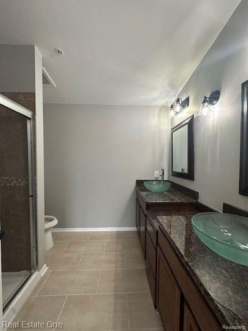 4240 MAPLE Street, Dearborn, MI 48126