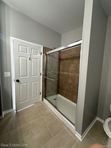 4240 MAPLE Street, Dearborn, MI 48126