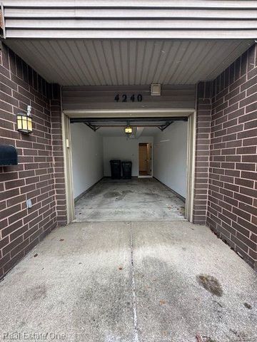 4240 MAPLE Street, Dearborn, MI 48126