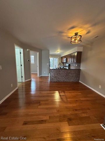 4240 MAPLE Street, Dearborn, MI 48126