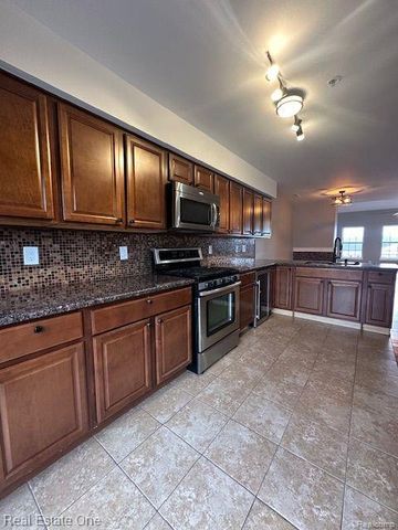 4240 MAPLE Street, Dearborn, MI 48126